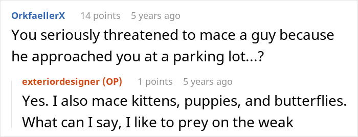 Woman Forgets She Has An Identical Twin, Nearly Pepper-Sprays The Guy Who Mistakes Her For Her Sis Woman Forgets She Has An Identical Twin, Nearly Pepper-Sprays The Guy Who Mistakes Her For Her Sis