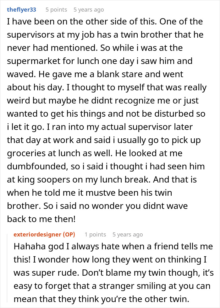 Woman Forgets She Has An Identical Twin, Nearly Pepper-Sprays The Guy Who Mistakes Her For Her Sis Woman Forgets She Has An Identical Twin, Nearly Pepper-Sprays The Guy Who Mistakes Her For Her Sis