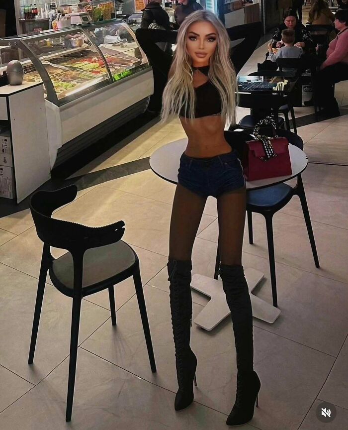 “Can’t Tell If This Is A Joke Or Not”: 80 People Who Didn’t Even Try To Look Natural On Social Media (New Pics) “Can’t Tell If This Is A Joke Or Not”: 80 People Who Didn’t Even Try To Look Natural On Social Media (New Pics)
