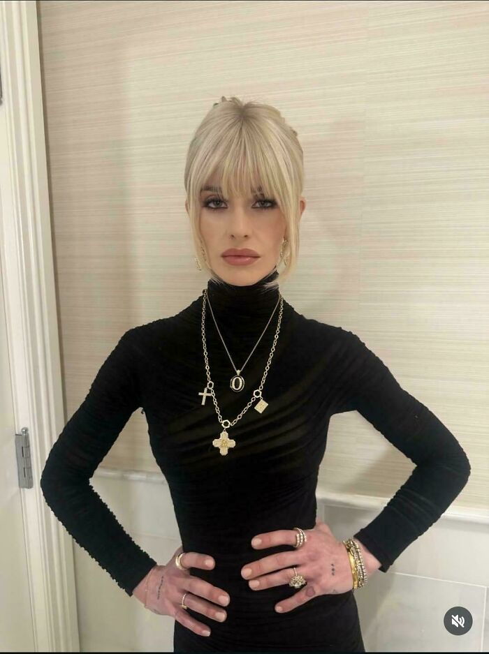 “Can’t Tell If This Is A Joke Or Not”: 80 People Who Didn’t Even Try To Look Natural On Social Media (New Pics) “Can’t Tell If This Is A Joke Or Not”: 80 People Who Didn’t Even Try To Look Natural On Social Media (New Pics)