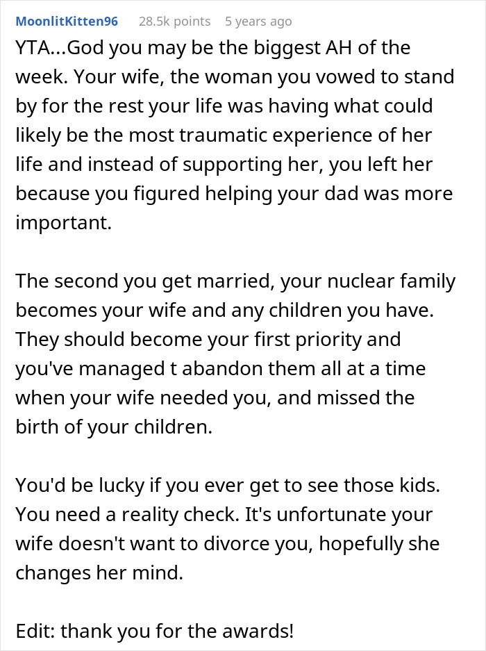 Husband Complains About Wife Squeezing His Hand Too Hard During Labor, Leaves To Get Some Rest Husband Complains About Wife Squeezing His Hand Too Hard During Labor, Leaves To Get Some Rest