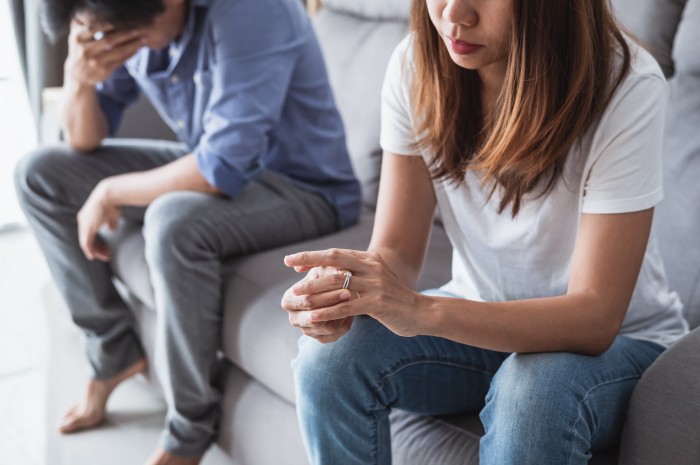 Woman Walks Into Her Home, Sees Her Husband And Her Sister Completely Naked Woman Walks Into Her Home, Sees Her Husband And Her Sister Completely Naked