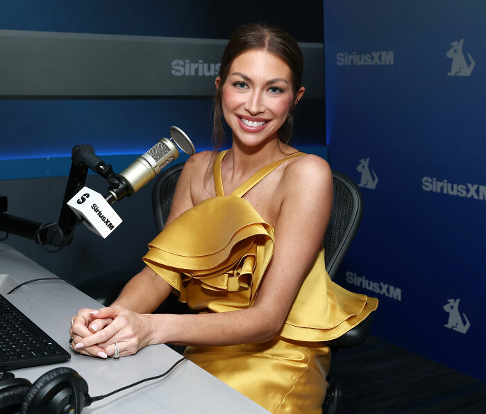 Stassi Schroeder Breaks Silence On “Cruel” SpongeBob Comparisons After SI Swimsuit Runway Stassi Schroeder Breaks Silence On “Cruel” SpongeBob Comparisons After SI Swimsuit Runway