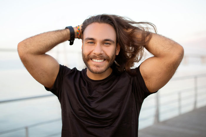 Fam Turn Jogger Into Their Own Celeb, Freak Him Out By Saying They’ve Been Watching Him For Years