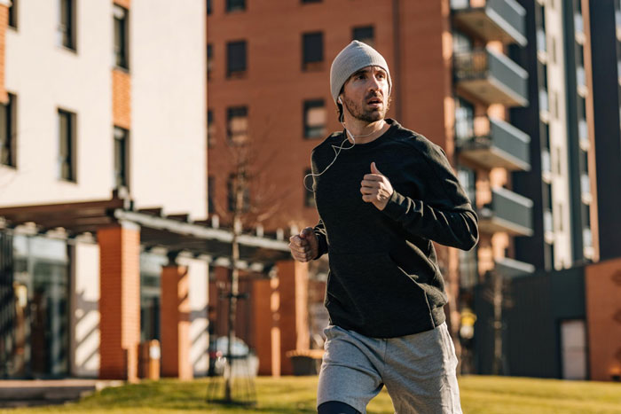 Fam Turn Jogger Into Their Own Celeb, Freak Him Out By Saying They’ve Been Watching Him For Years