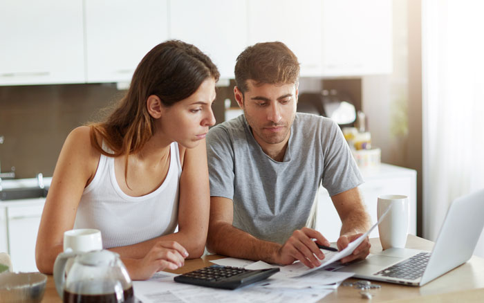 Woman Destroys Her And Her Husband’s Future Over A Text That Could’ve Waited Woman Destroys Her And Her Husband’s Future Over A Text That Could’ve Waited