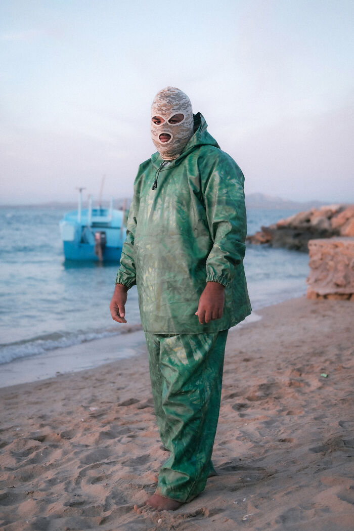 I Photographed The Strait Of Hormuz To Show The Human Side Of A Geopolitical Hotspot (25 Pics) I Photographed The Strait Of Hormuz To Show The Human Side Of A Geopolitical Hotspot (25 Pics)