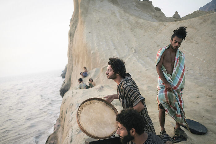 I Photographed The Strait Of Hormuz To Show The Human Side Of A Geopolitical Hotspot (25 Pics) I Photographed The Strait Of Hormuz To Show The Human Side Of A Geopolitical Hotspot (25 Pics)
