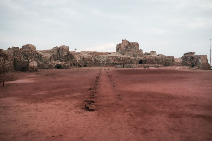 I Photographed The Strait Of Hormuz To Show The Human Side Of A Geopolitical Hotspot (25 Pics) I Photographed The Strait Of Hormuz To Show The Human Side Of A Geopolitical Hotspot (25 Pics)