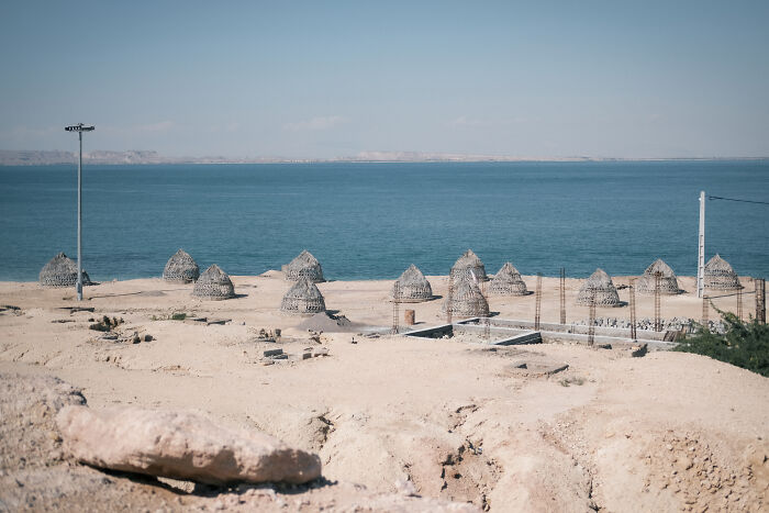 I Photographed The Strait Of Hormuz To Show The Human Side Of A Geopolitical Hotspot (25 Pics) I Photographed The Strait Of Hormuz To Show The Human Side Of A Geopolitical Hotspot (25 Pics)