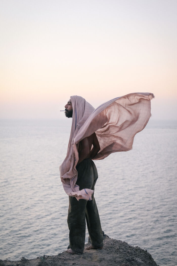 I Photographed The Strait Of Hormuz To Show The Human Side Of A Geopolitical Hotspot (25 Pics) I Photographed The Strait Of Hormuz To Show The Human Side Of A Geopolitical Hotspot (25 Pics)