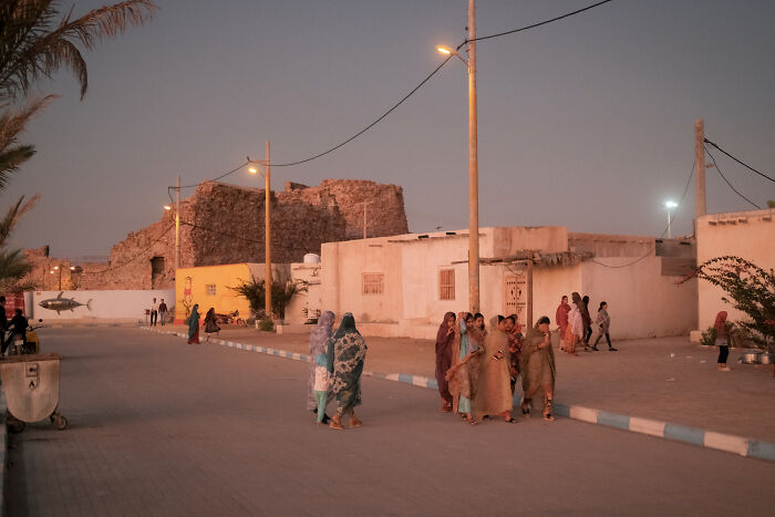 I Photographed The Strait Of Hormuz To Show The Human Side Of A Geopolitical Hotspot (25 Pics) I Photographed The Strait Of Hormuz To Show The Human Side Of A Geopolitical Hotspot (25 Pics)