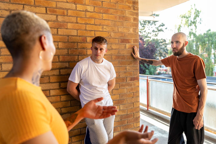 Evil Landlord Ignores Rat-Infested House, Tenant Makes Sure To Ruin Every House Viewing After That Evil Landlord Ignores Rat-Infested House, Tenant Makes Sure To Ruin Every House Viewing After That