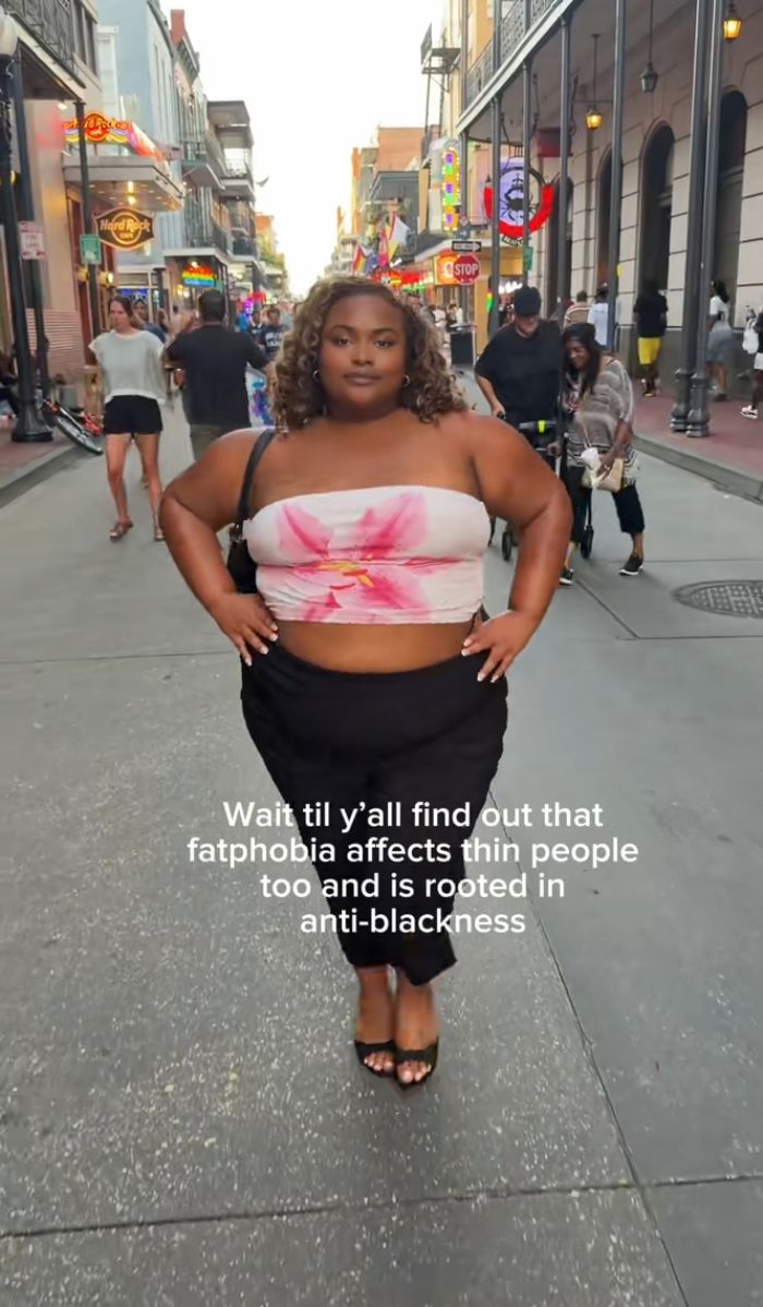 Plus Size Activist Tries To Call Out “Fatphobic” Brands, But Netizens Aren’t Having It Plus Size Activist Tries To Call Out “Fatphobic” Brands, But Netizens Aren’t Having It