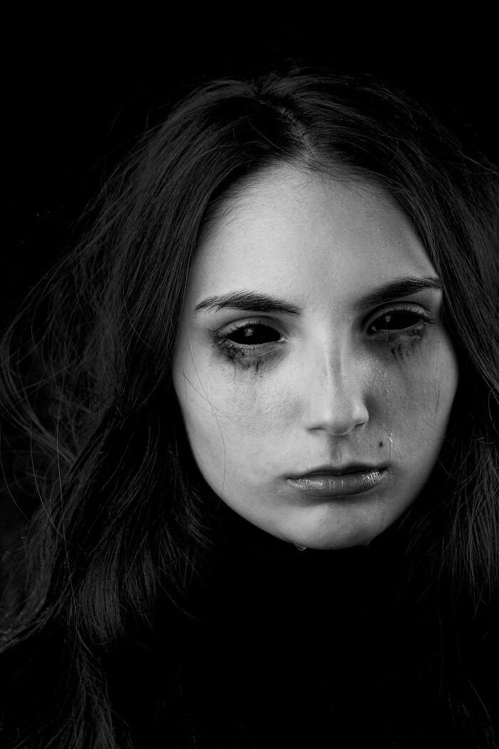&ldquo;I Sleep With A Light On To This Day&rdquo;: 66 Unsettling Childhood Memories That Still Give People Chills Today