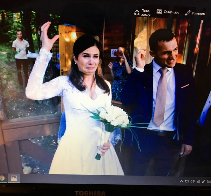 43 Silly And Funny Wedding Photos The Couples Can’t Help But Cringe At 43 Silly And Funny Wedding Photos The Couples Can’t Help But Cringe At
