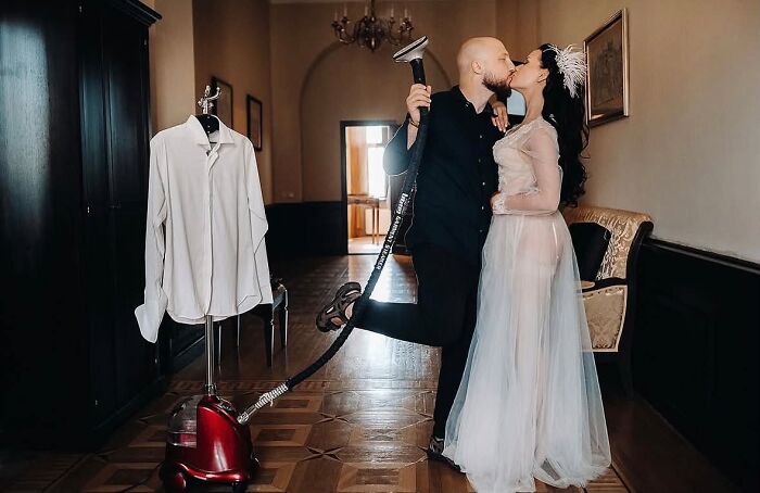 43 Silly And Funny Wedding Photos The Couples Can’t Help But Cringe At 43 Silly And Funny Wedding Photos The Couples Can’t Help But Cringe At