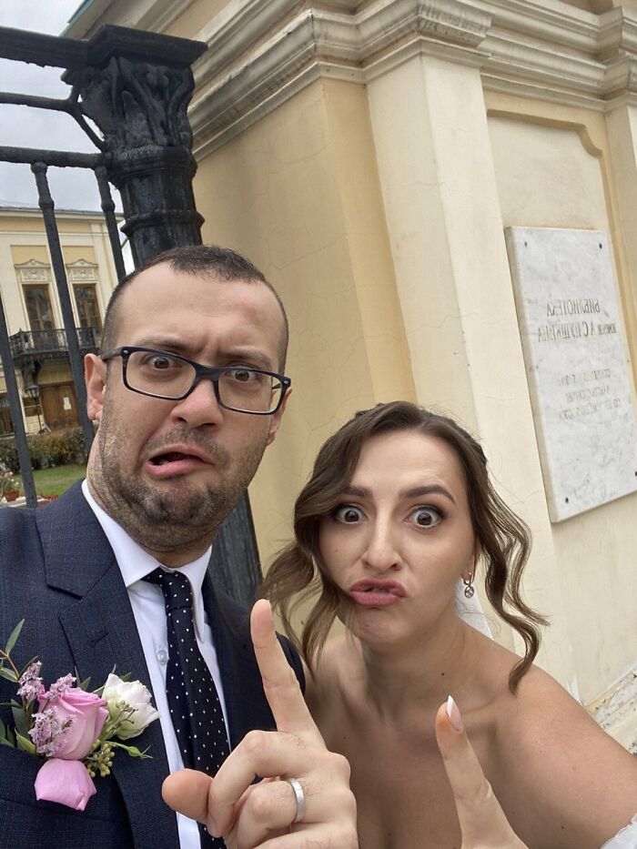 43 Silly And Funny Wedding Photos The Couples Can’t Help But Cringe At 43 Silly And Funny Wedding Photos The Couples Can’t Help But Cringe At