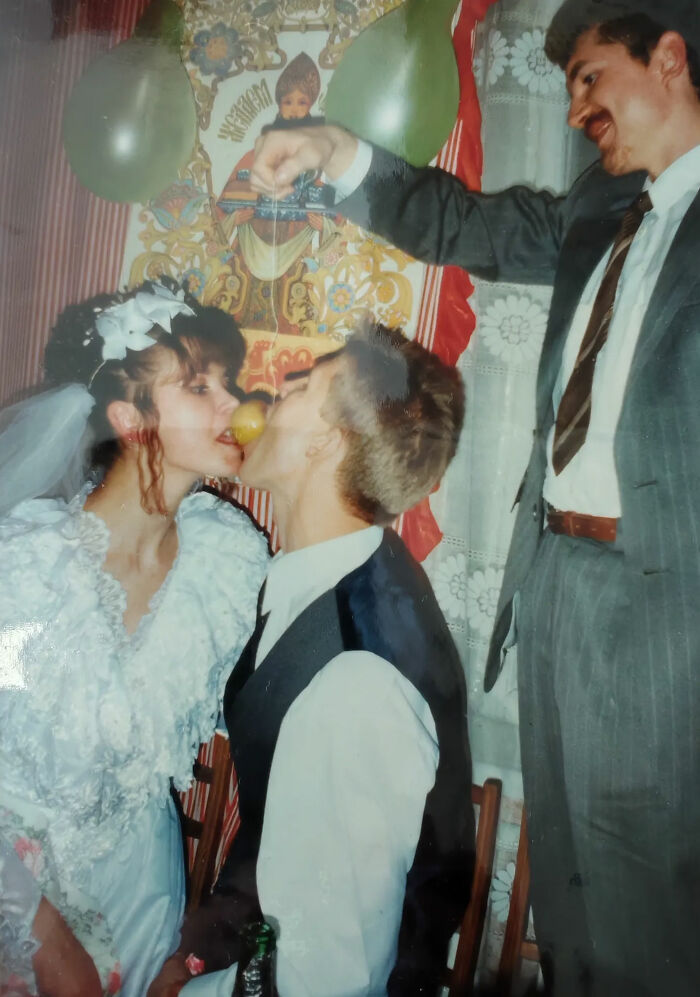 43 Silly And Funny Wedding Photos The Couples Can’t Help But Cringe At 43 Silly And Funny Wedding Photos The Couples Can’t Help But Cringe At
