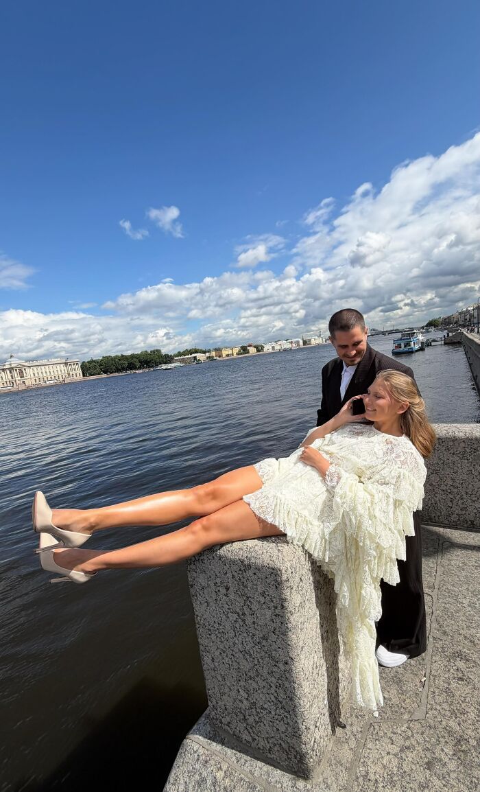 43 Silly And Funny Wedding Photos The Couples Can’t Help But Cringe At 43 Silly And Funny Wedding Photos The Couples Can’t Help But Cringe At