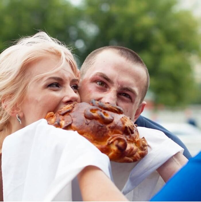 43 Silly And Funny Wedding Photos The Couples Can’t Help But Cringe At 43 Silly And Funny Wedding Photos The Couples Can’t Help But Cringe At