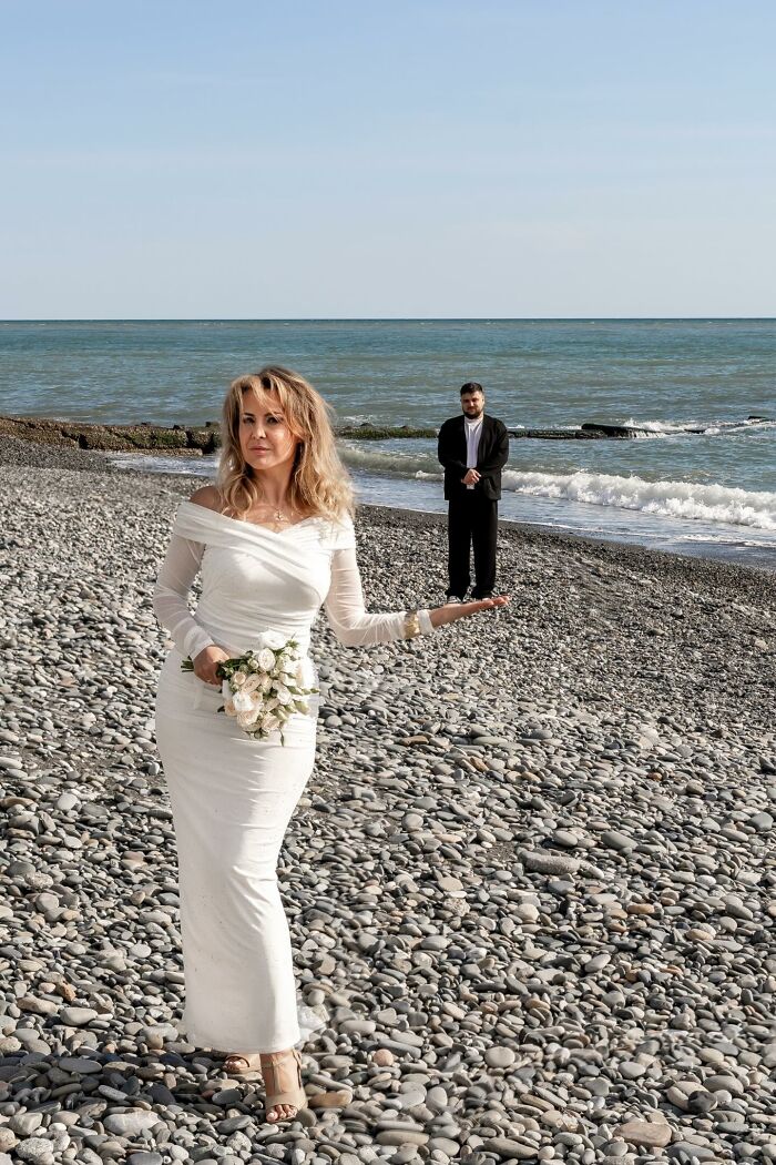 43 Silly And Funny Wedding Photos The Couples Can’t Help But Cringe At 43 Silly And Funny Wedding Photos The Couples Can’t Help But Cringe At