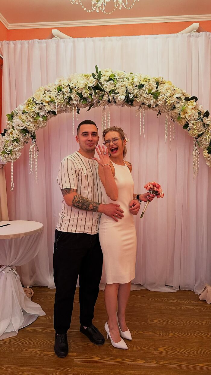 43 Silly And Funny Wedding Photos The Couples Can’t Help But Cringe At 43 Silly And Funny Wedding Photos The Couples Can’t Help But Cringe At