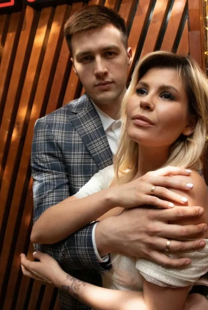 43 Silly And Funny Wedding Photos The Couples Can’t Help But Cringe At 43 Silly And Funny Wedding Photos The Couples Can’t Help But Cringe At