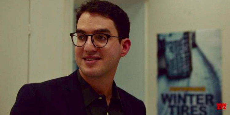 Benny Safdie in Pieces of a Woman (2020) Benny Safdie in Pieces of a Woman (2020)
