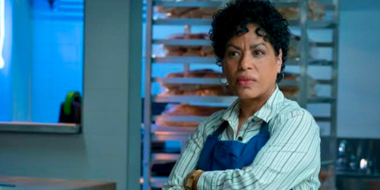 Liza Col&oacute;n-Zayas in The Bear