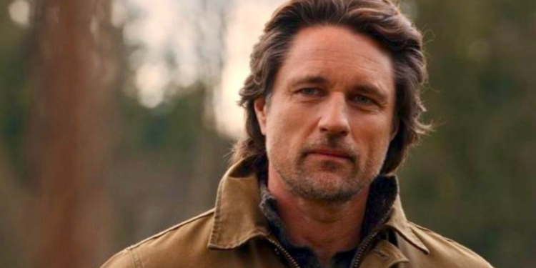 Martin Henderson in Virgin River Martin Henderson in Virgin River