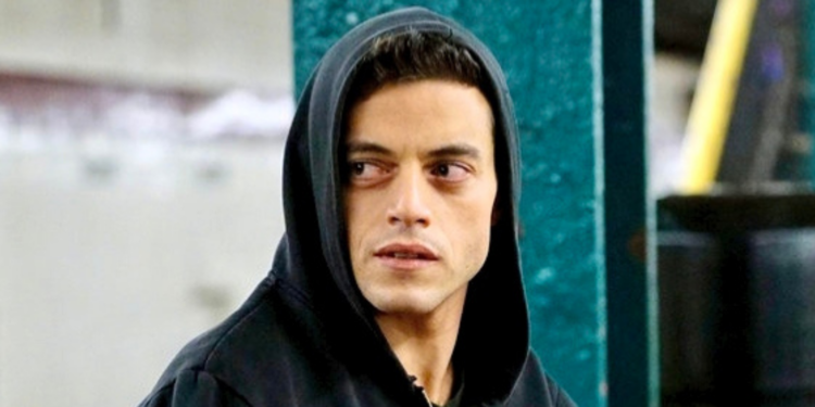 Rami Malek in Mr. Robot (2016) Rami Malek in Mr. Robot (2016)