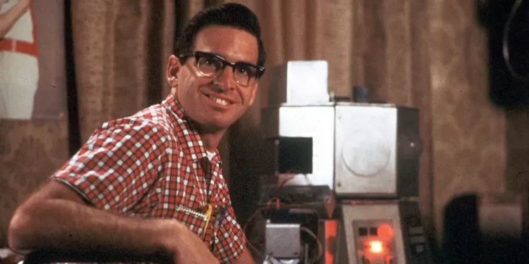 Robert Carradine posing in Revenge of the nerds Robert Carradine posing in Revenge of the nerds