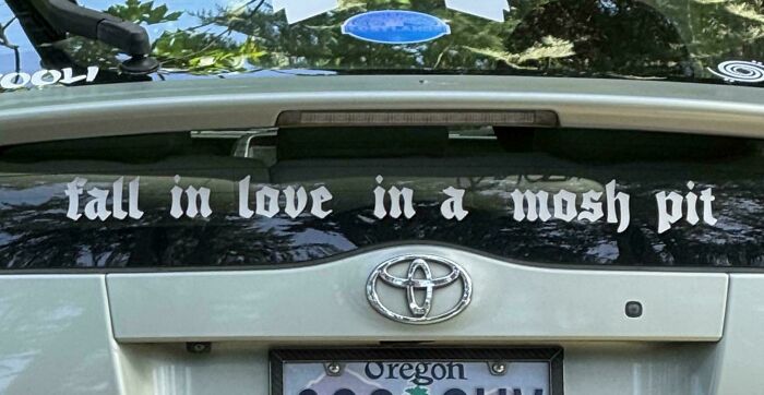 72 Funny, Wild, And Unfiltered Bumper Stickers That Made Drivers Do A Double Take (New Pics) 72 Funny, Wild, And Unfiltered Bumper Stickers That Made Drivers Do A Double Take (New Pics)