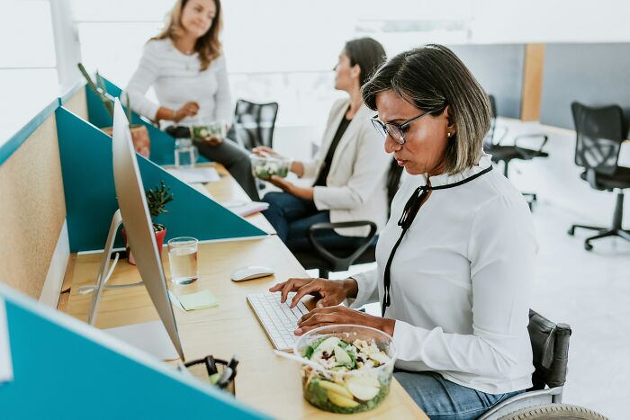 64 Times Someone’s Final Day At Work Became The Craziest Office Story Ever Told 64 Times Someone’s Final Day At Work Became The Craziest Office Story Ever Told