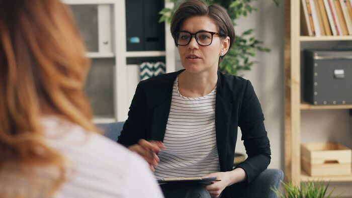&ldquo;She Needed A Therapist More Than Me&rdquo;: 67 Unhinged Therapist Moments People Still Haven&rsquo;t Recovered From