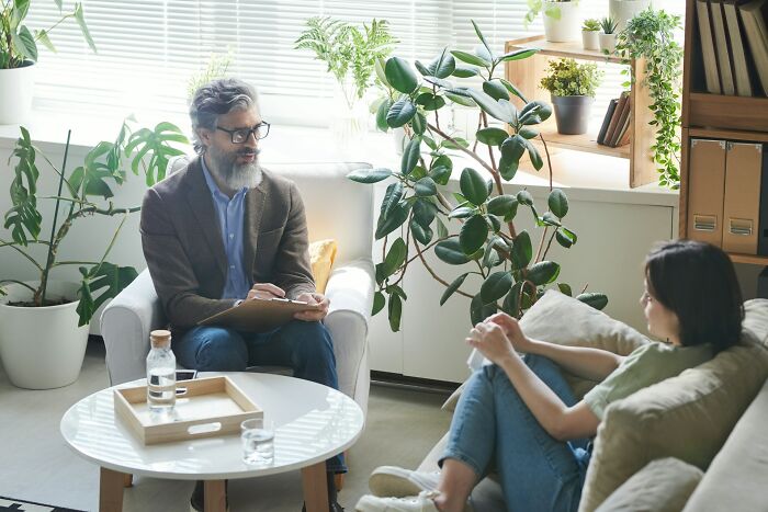 &ldquo;She Needed A Therapist More Than Me&rdquo;: 67 Unhinged Therapist Moments People Still Haven&rsquo;t Recovered From