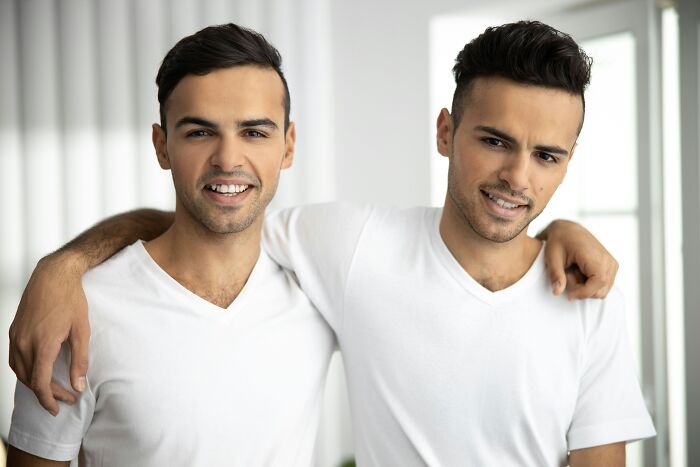 51 Times Being An Identical Twin Led To Pure Chaos 51 Times Being An Identical Twin Led To Pure Chaos