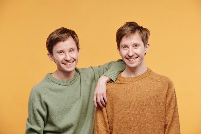 51 Times Being An Identical Twin Led To Pure Chaos 51 Times Being An Identical Twin Led To Pure Chaos