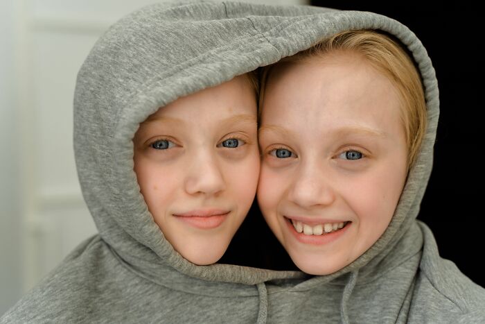 51 Times Being An Identical Twin Led To Pure Chaos 51 Times Being An Identical Twin Led To Pure Chaos