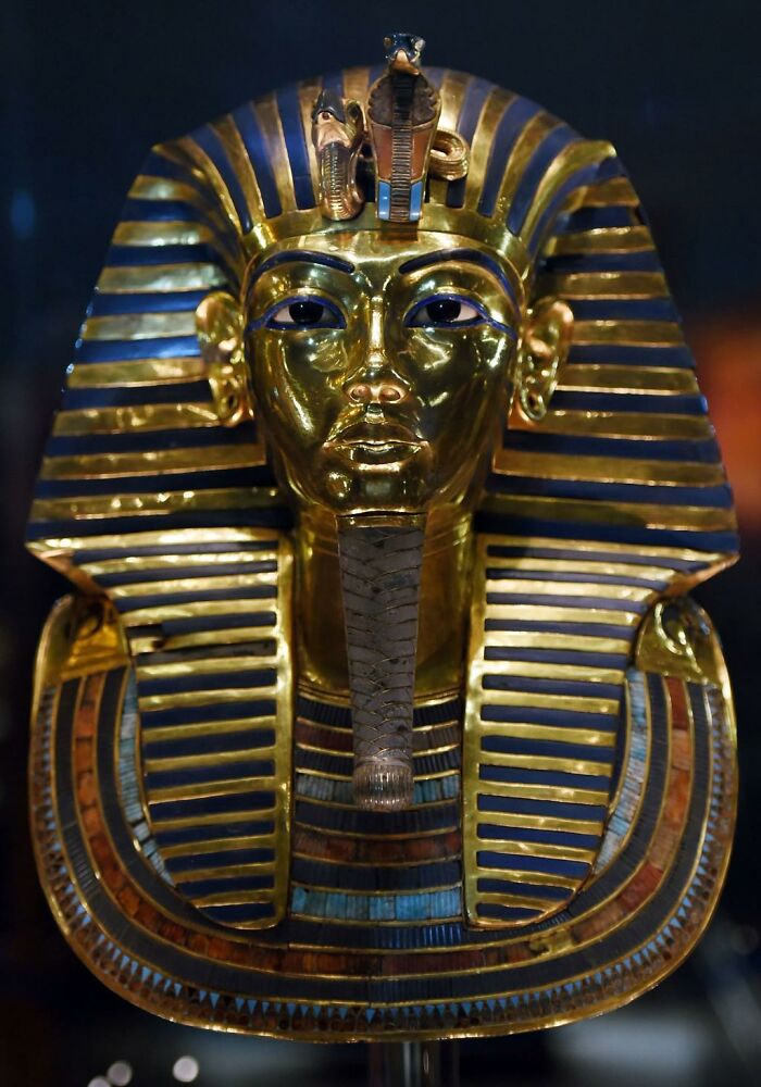 20 Historical Objects With Horror-Like Stories, According To A Researcher 20 Historical Objects With Horror-Like Stories, According To A Researcher
