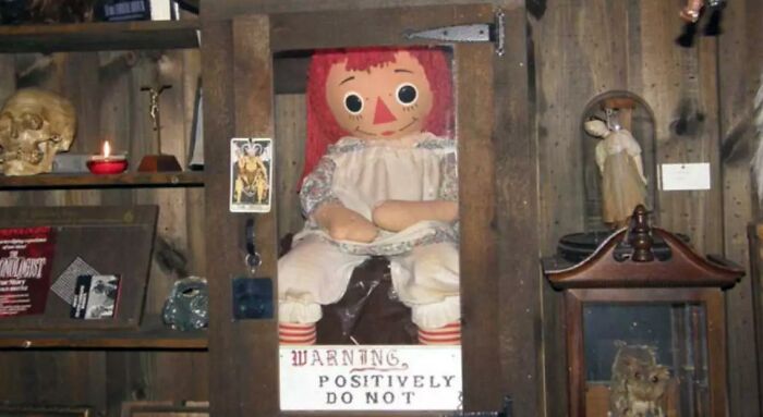 20 Historical Objects With Horror-Like Stories, According To A Researcher 20 Historical Objects With Horror-Like Stories, According To A Researcher
