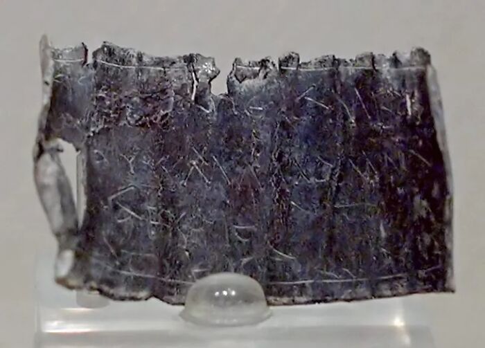 20 Historical Objects With Horror-Like Stories, According To A Researcher 20 Historical Objects With Horror-Like Stories, According To A Researcher