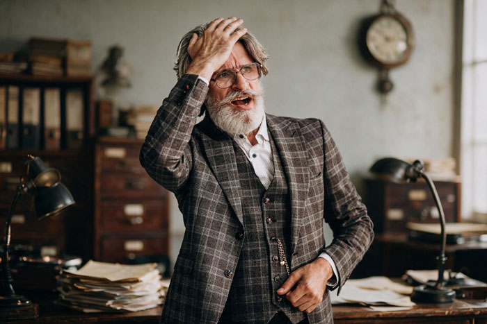 Company Loses Its Only Employee Who Can Fix A Critical Machine And Pays Dearly For The Arrogance Company Loses Its Only Employee Who Can Fix A Critical Machine And Pays Dearly For The Arrogance