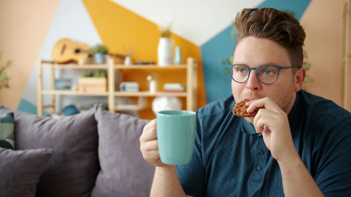 57 Habits People In Their 20s Think Are “Harmless” But Will Absolutely Destroy Them In Their Later Years 57 Habits People In Their 20s Think Are “Harmless” But Will Absolutely Destroy Them In Their Later Years