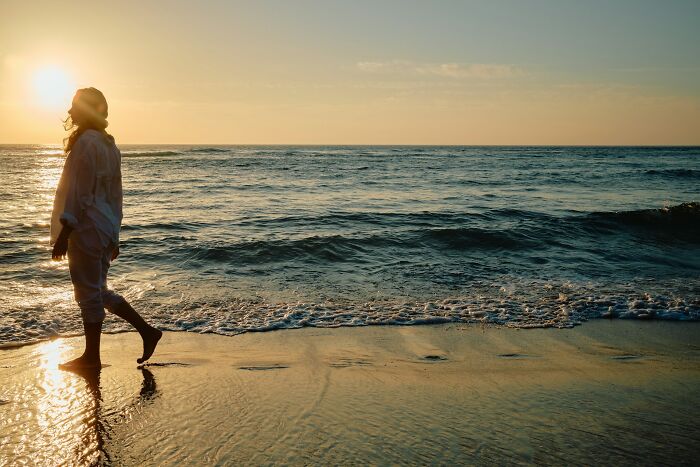 57 Habits People In Their 20s Think Are “Harmless” But Will Absolutely Destroy Them In Their Later Years 57 Habits People In Their 20s Think Are “Harmless” But Will Absolutely Destroy Them In Their Later Years