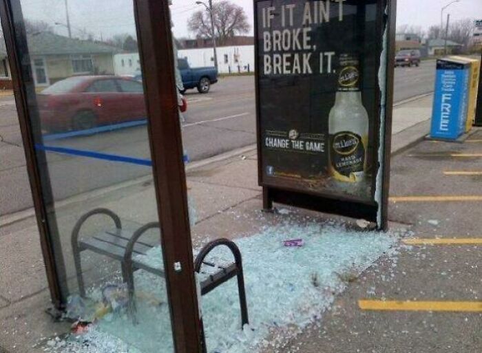 64 Times Boring Ads Became Much More Interesting And Hilarious Because Of Their Placement 64 Times Boring Ads Became Much More Interesting And Hilarious Because Of Their Placement