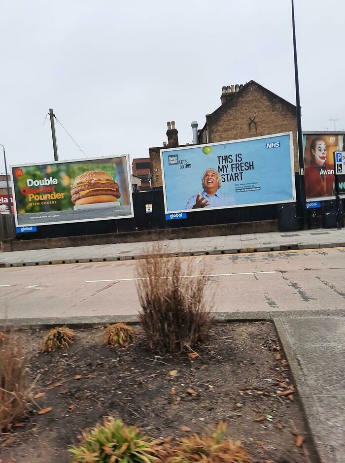 64 Times Boring Ads Became Much More Interesting And Hilarious Because Of Their Placement 64 Times Boring Ads Became Much More Interesting And Hilarious Because Of Their Placement