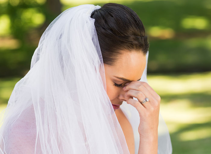 Bride Regrets Inviting Brother’s Best Friend Who Brought His Mom And Tried To Take The Spotlight Bride Regrets Inviting Brother’s Best Friend Who Brought His Mom And Tried To Take The Spotlight