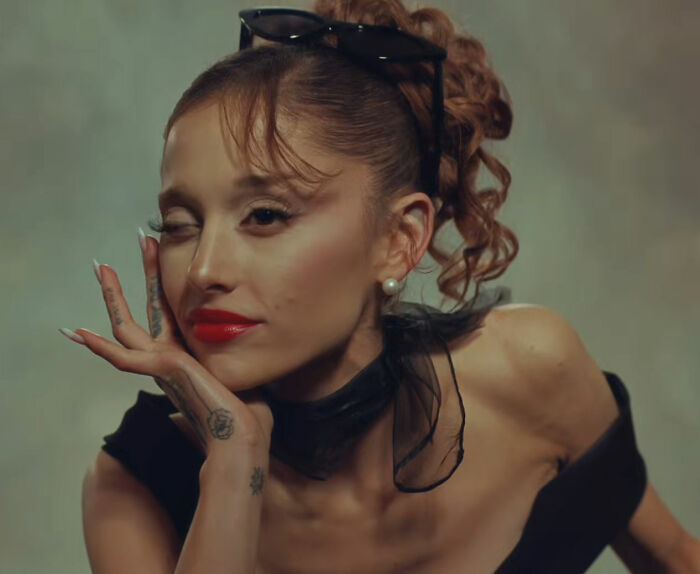 “Me When I Lie”: Ariana Grande Stops Show To Give 4-Minute Speech Explaining Sudden Decision To “Step Back” “Me When I Lie”: Ariana Grande Stops Show To Give 4-Minute Speech Explaining Sudden Decision To “Step Back”